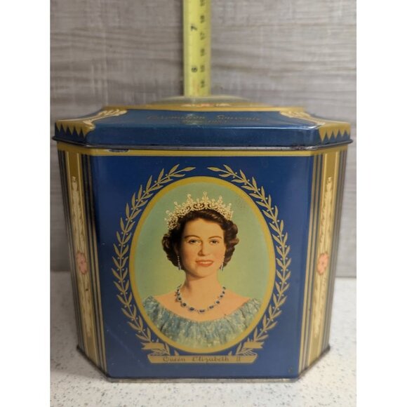 Royalty Lot - Queen's Family - Picture 7 of 10